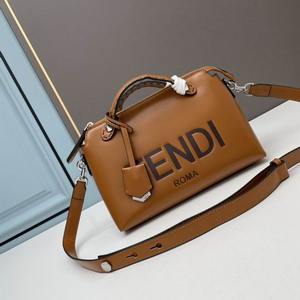 Fendi Handbags 550